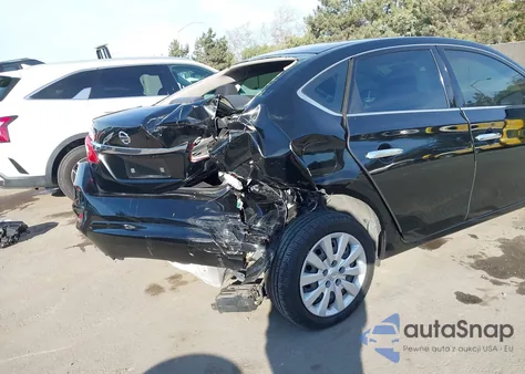 2017 Nissan Sentra S z USA, uszkodzony, nr VIN 3N1AB7AP2HY255272